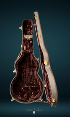 Kragenbrink 0-12 CocoBolo guitar case interior